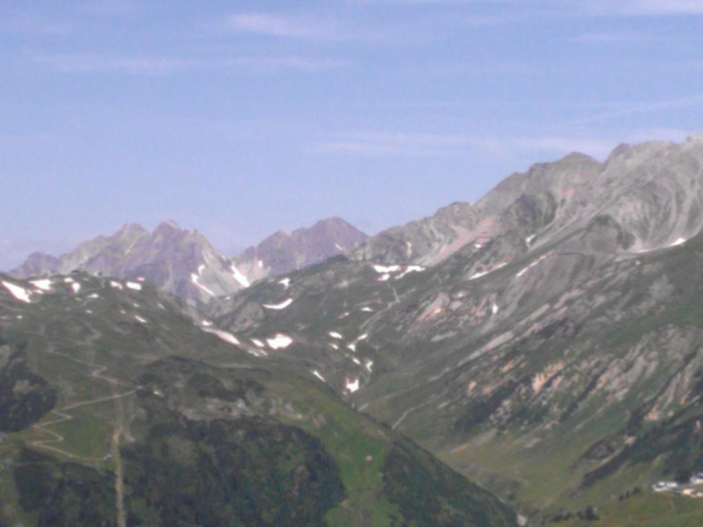 Haus Mattle Lägenhet Pettneu am Arlberg Rum bild